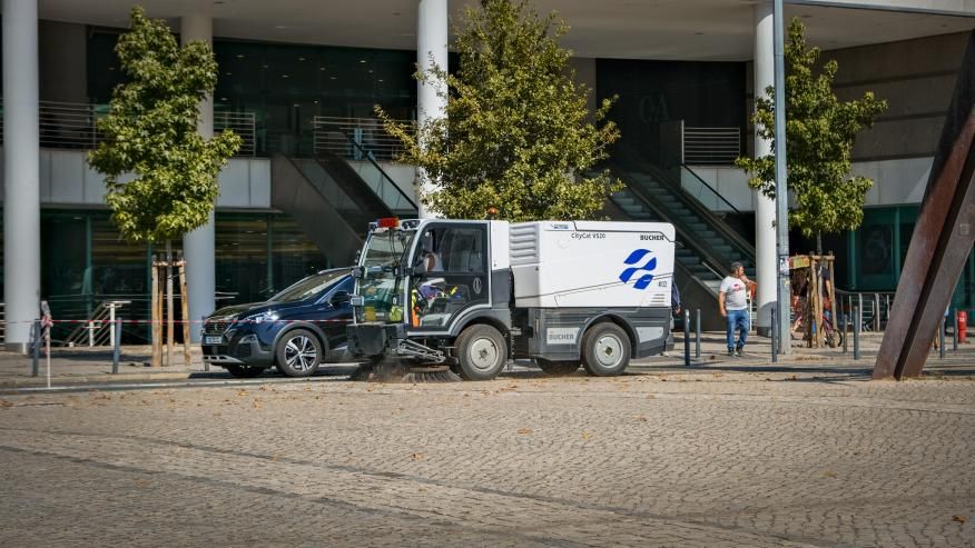 Aspira&ccedil;&atilde;o de folhas na zona sul