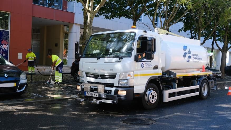Lavagem de ruas e passeios