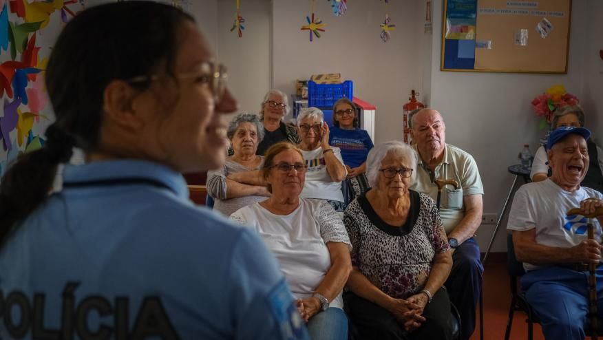Utentes do Centro de Dia recebem visita da PSP
