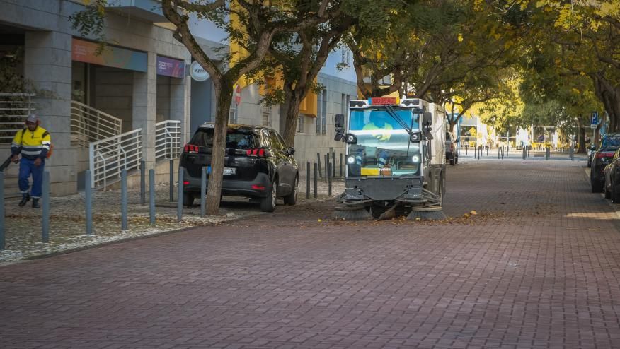 Aspira&ccedil;&atilde;o de folhas na zona sul