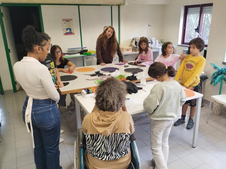 Atelier de costura dirigido aos mais novos