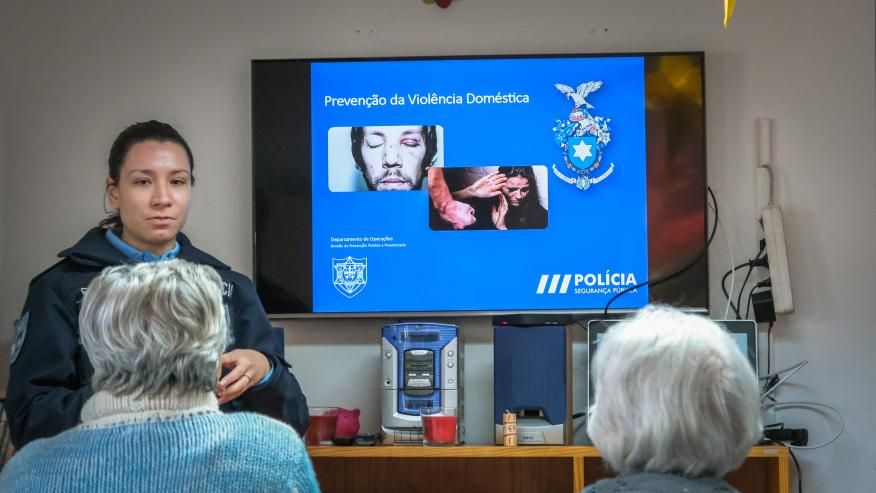 Centro de Dia recebe a&ccedil;&atilde;o de sensibiliza&ccedil;&atilde;o pela PSP