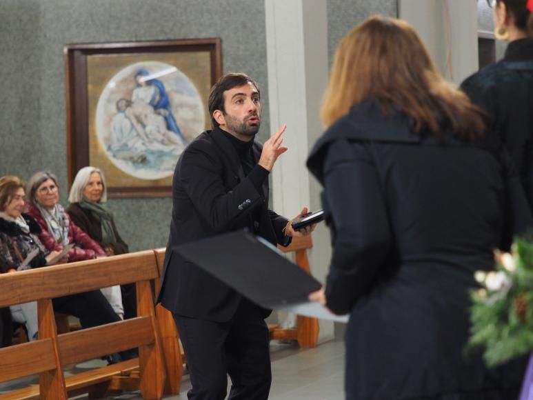 Coro das Na&ccedil;&otilde;es cantou o Natal