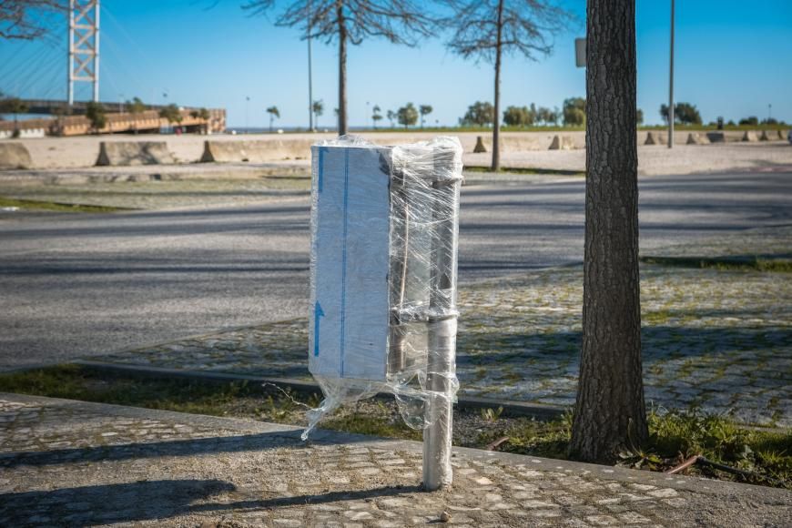 Mais papeleiras na zona norte