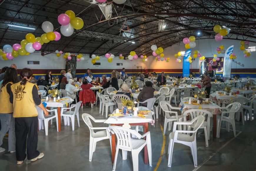 P&aacute;scoa celebra-se com almo&ccedil;o comunit&aacute;rio