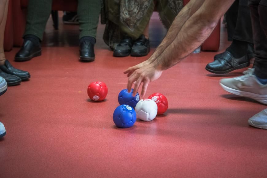 Boccia e voleibol sentado no Centro de Dia do PN