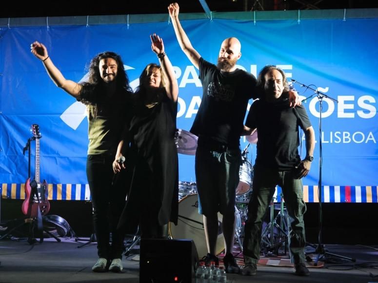M&uacute;sica dos 4REVIVAL refrescou ambiente &agrave; beira Tejo