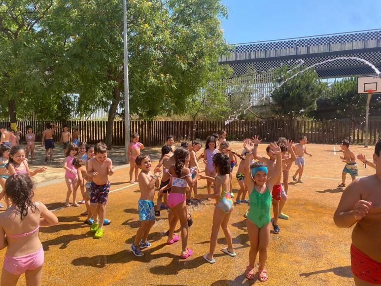 O ver&atilde;o chegou e as brincadeiras tamb&eacute;m!