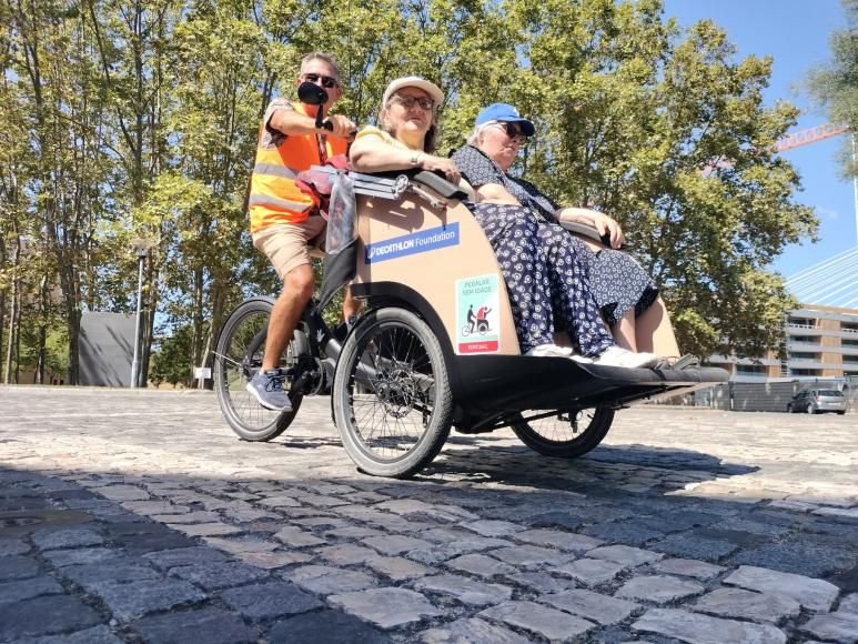 Pedalar sem idade no Parque das Na&ccedil;&otilde;es