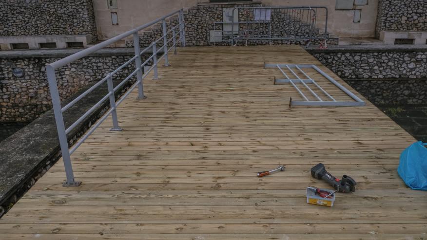 Recuperação do deck no Cais do Olival