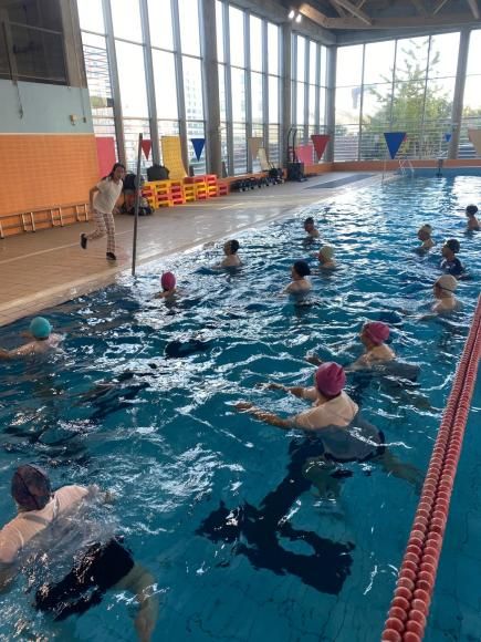 Dia do Pijama celebrado na Piscina do Oriente