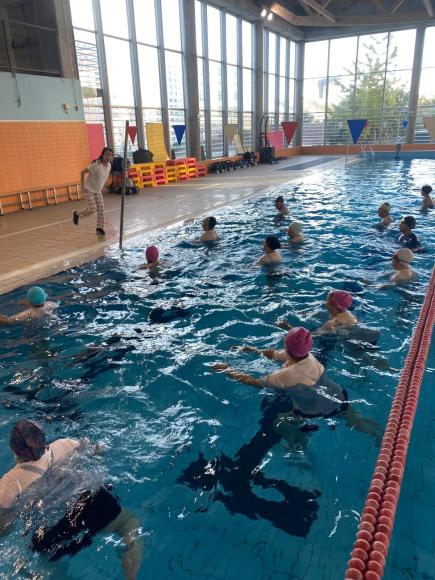 Dia do Pijama celebrado na Piscina do Oriente