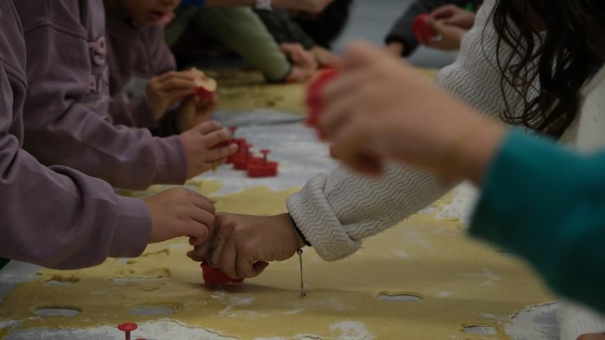 "Pequenos chefs" preparam biscoitos de Natal