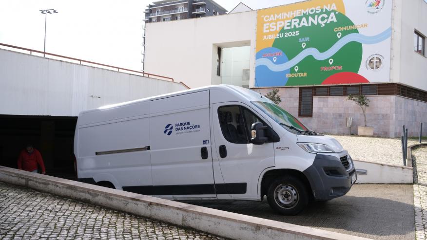 Transporte de bens doados para Vieira de Leiria e Our&eacute;m