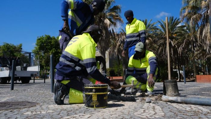 Manuten&ccedil;&atilde;o da cal&ccedil;ada e pilaretes