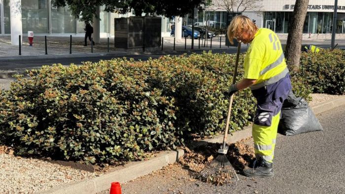 Manuten&ccedil;&atilde;o do separador da Av. D Jo&atilde;o II