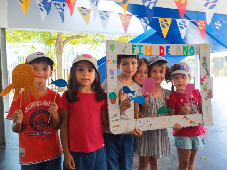 Festas de final de ano nas escolas b&aacute;sicas da freguesia