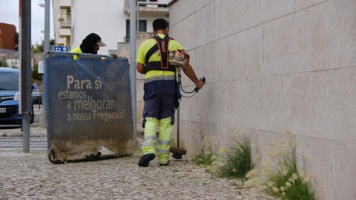 Deservagem na Rua dos Cruzados zona sul
