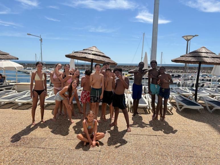 Espa&ccedil;o Jovem foi &agrave; Piscina Oce&acirc;nica de Oeiras