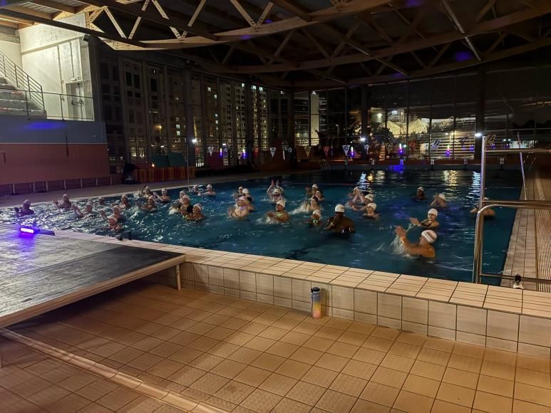 Mega Hidro by Night Glow animou a Piscina do Oriente
