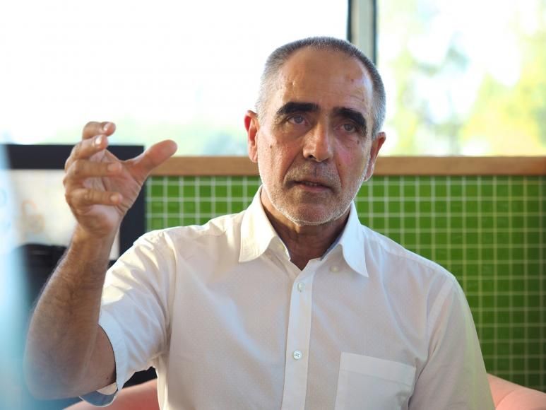 &ldquo;Nunca escrevo nada sobre mim, mas tudo o que vivi influencia a minha escrita&rdquo;