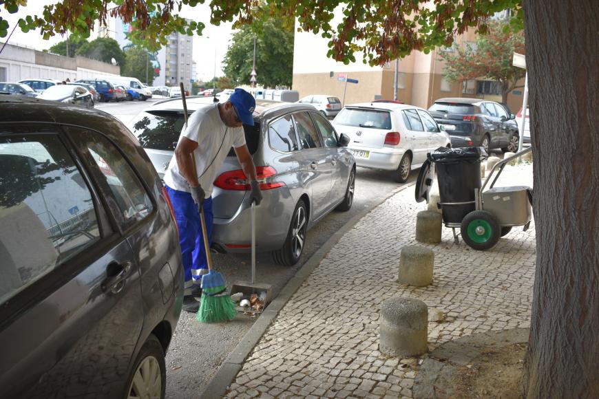 Limpeza e deservagem de ruas
