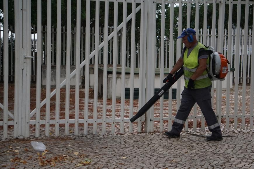 Desentupimentos e limpeza de sarjetas