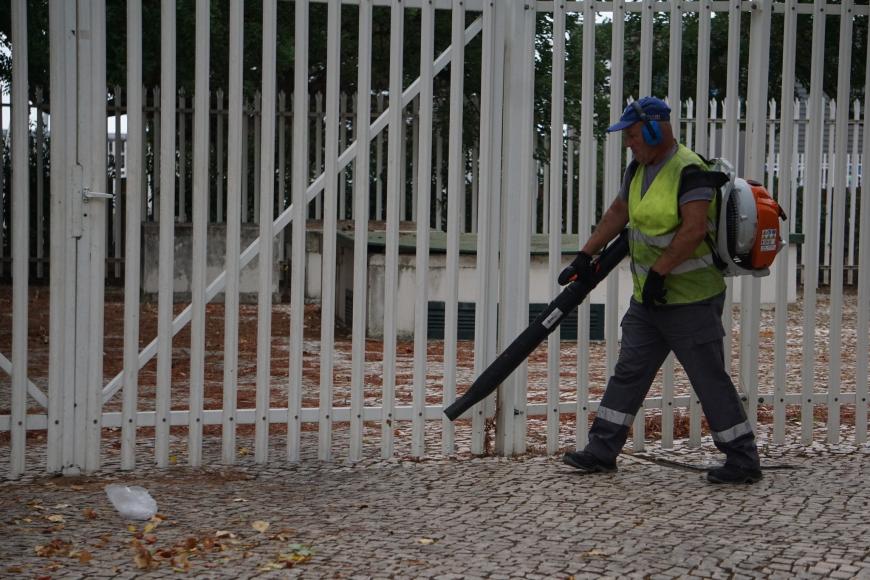 Desentupimentos e limpeza de sarjetas