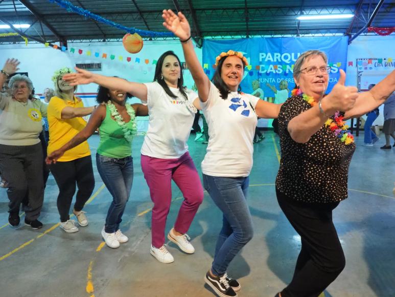 Ch&aacute; Dan&ccedil;ante promove conv&iacute;vio s&eacute;nior