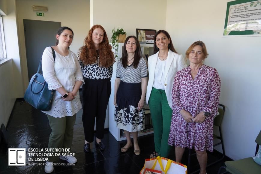Entrega de Livros &agrave; Biblioteca do ESTeSL
